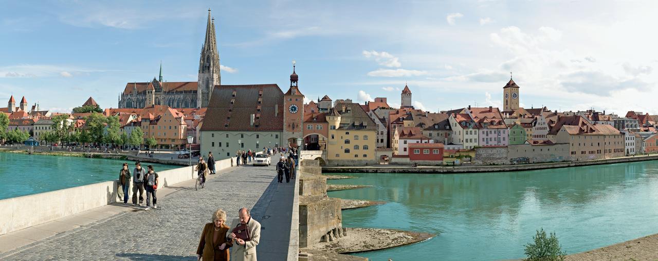 Hotel Am Peterstor Regensburg Exterior photo